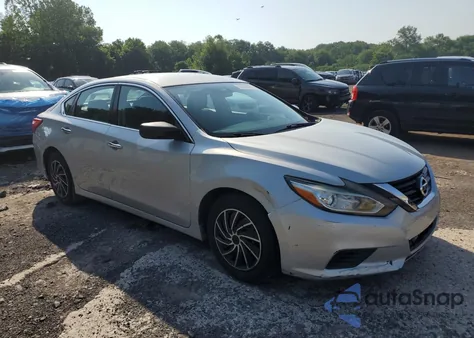 2016 Nissan Altima 2.5 из США, поврежденный, VIN 1N4AL3AP8GC235978
